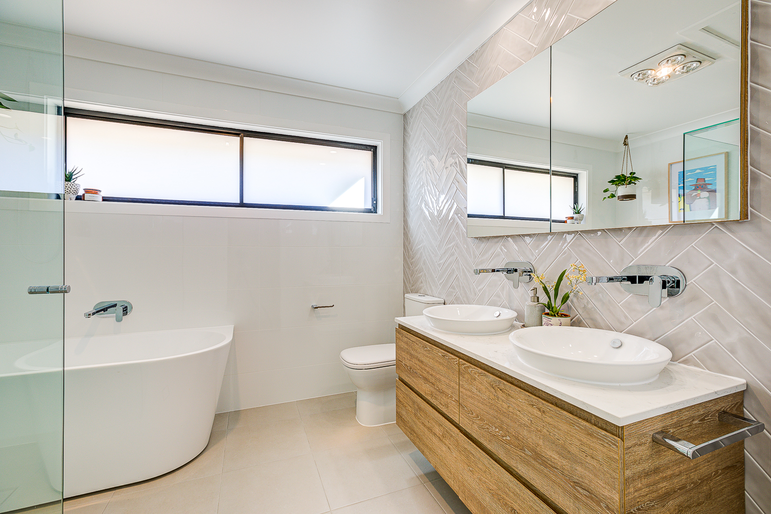 Main Bathroom Helensvale Premier