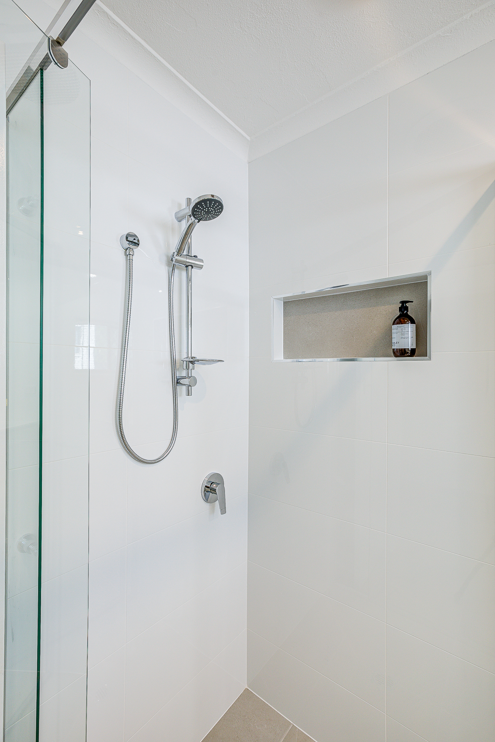 Capital Bathrooms 13 Ridgeway Main Bathroom