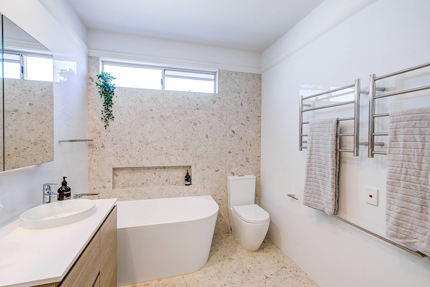 Vertical Heated Towe Rail - Ensuite Bathroom Renovation